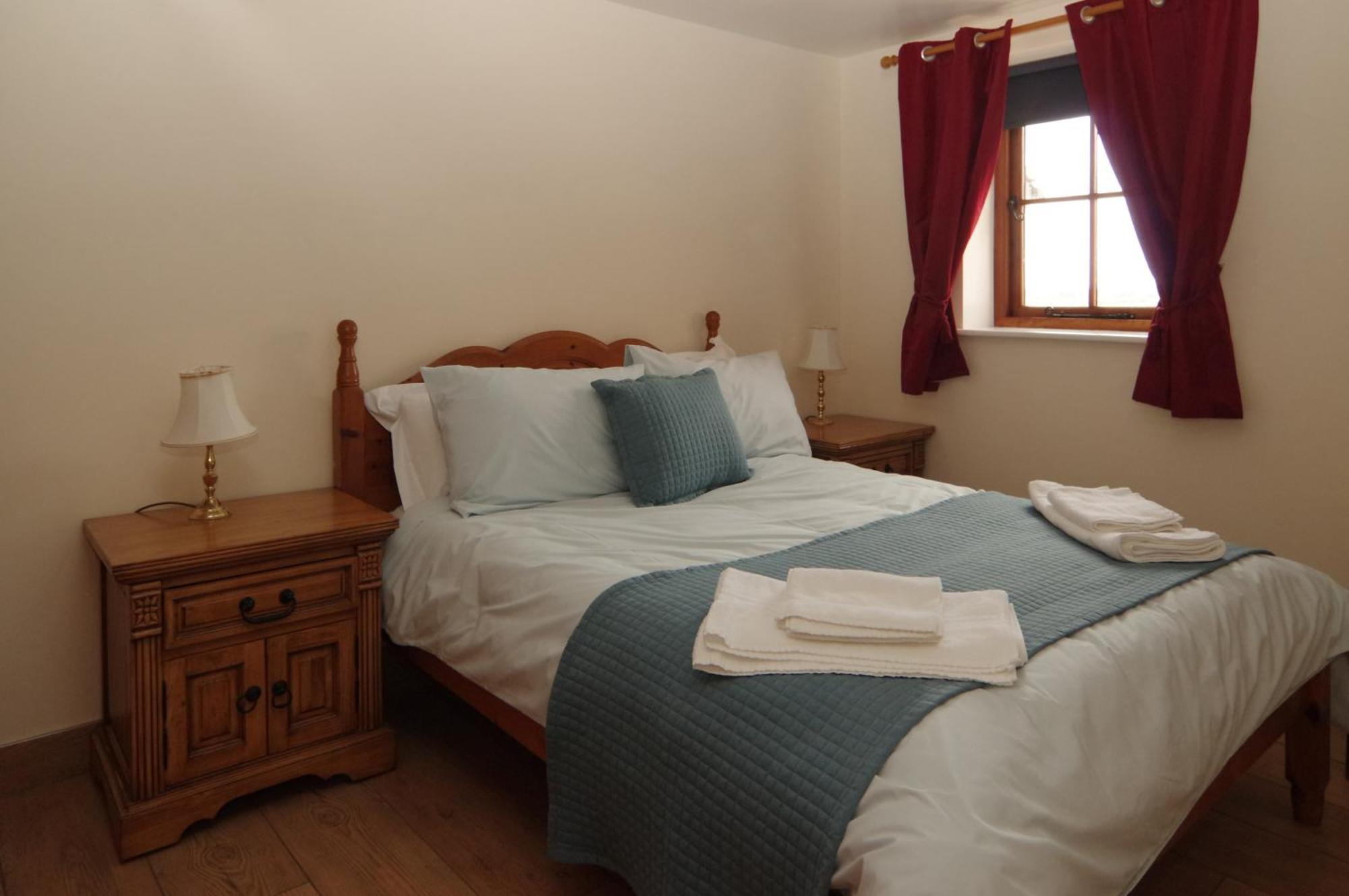 Parkfields Barns Self Catering Accommodation 버킹엄 외부 사진