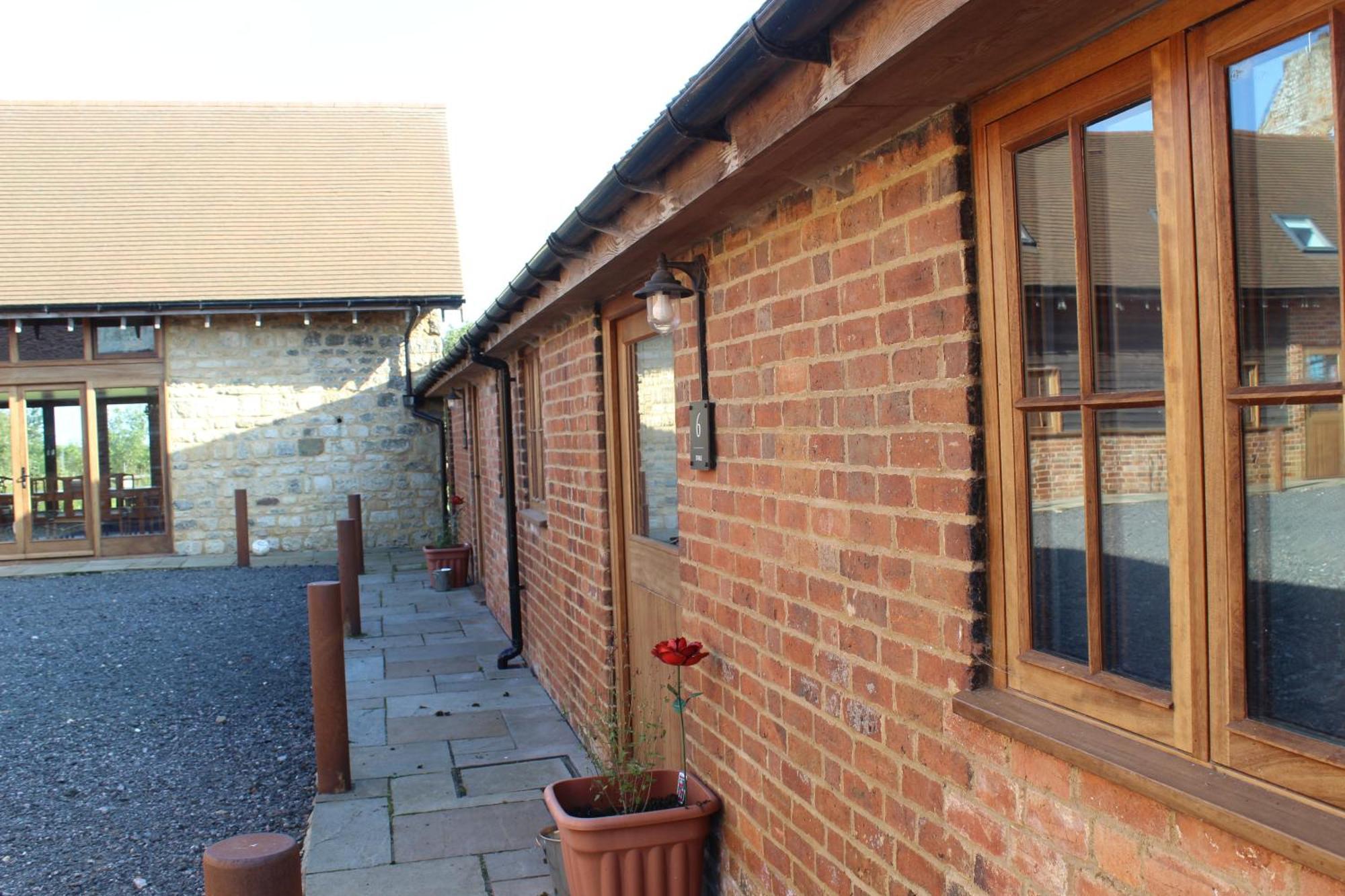 Parkfields Barns Self Catering Accommodation 버킹엄 외부 사진