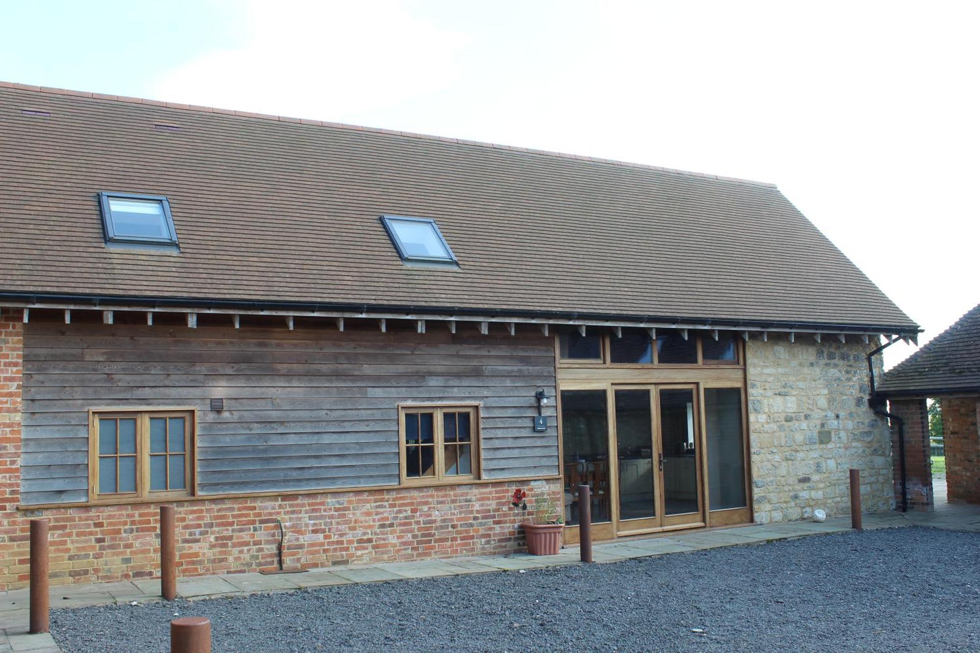 Parkfields Barns Self Catering Accommodation 버킹엄 외부 사진