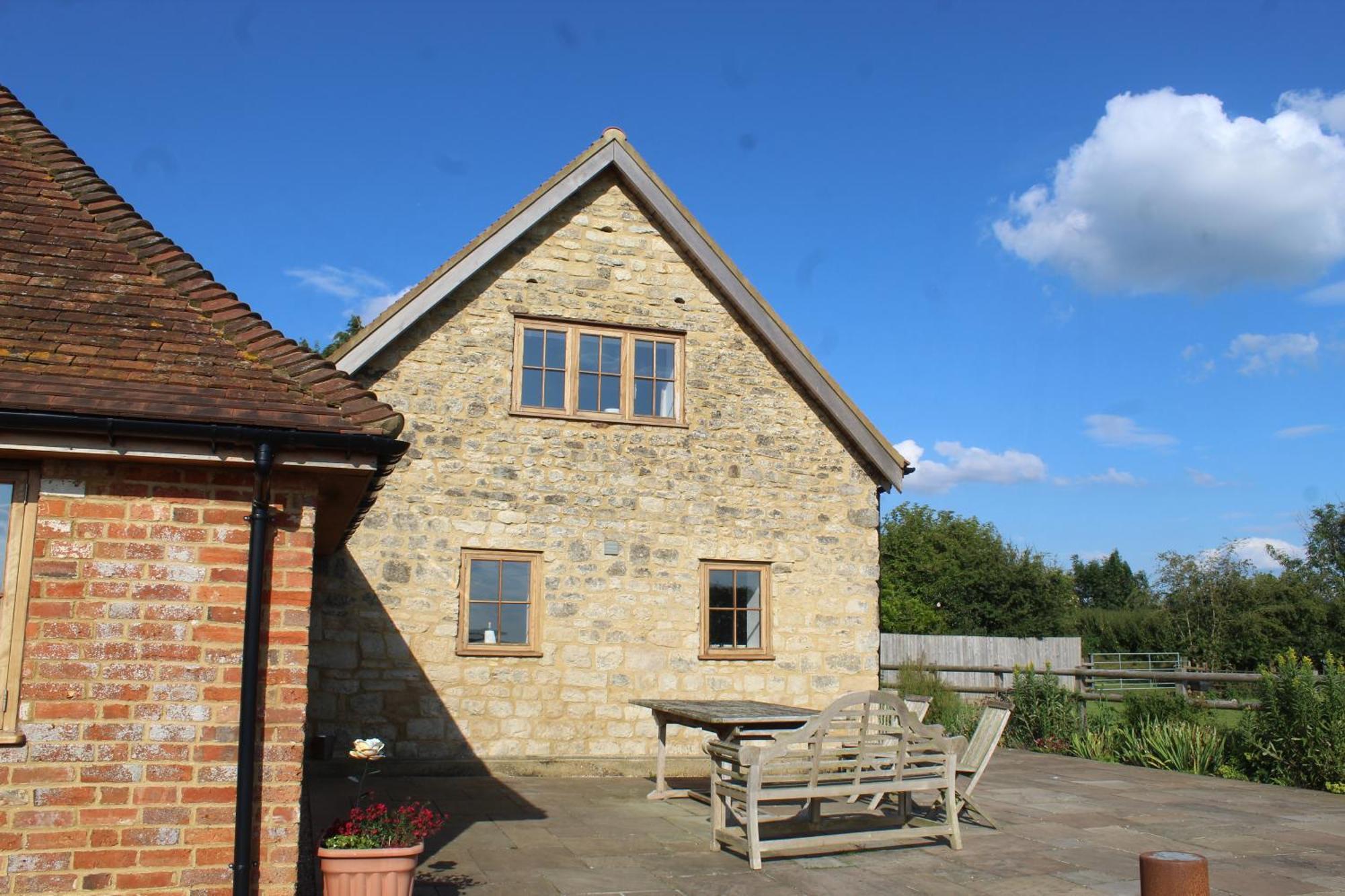 Parkfields Barns Self Catering Accommodation 버킹엄 외부 사진