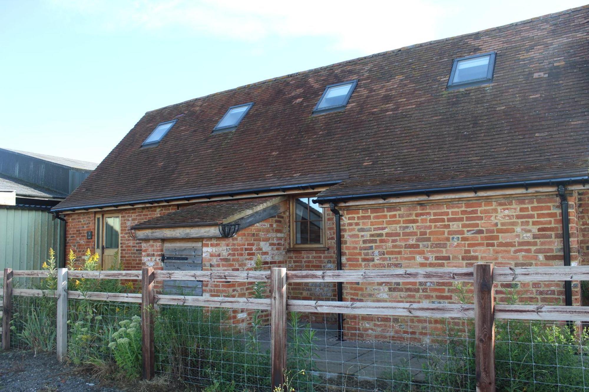 Parkfields Barns Self Catering Accommodation 버킹엄 외부 사진