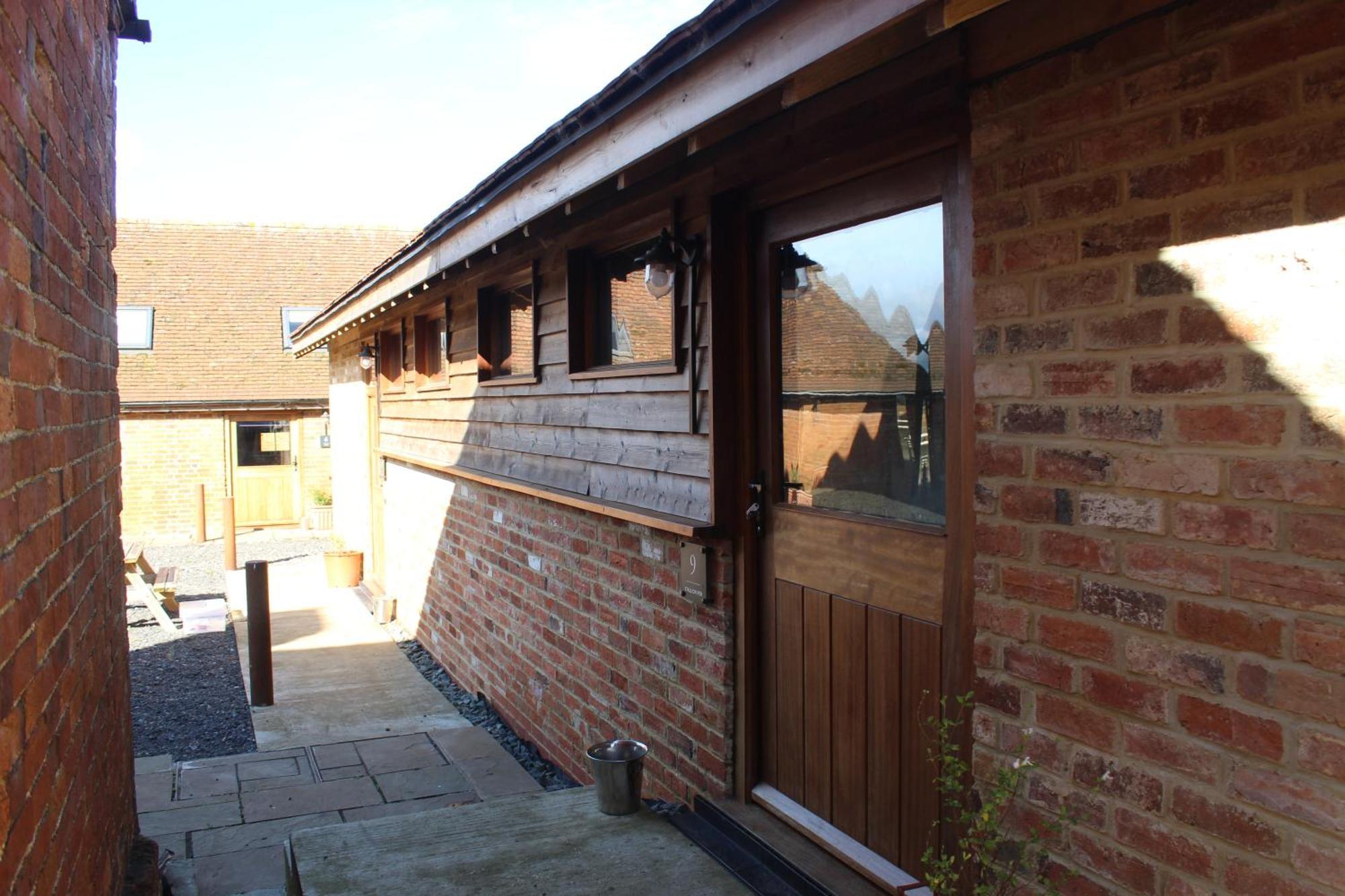 Parkfields Barns Self Catering Accommodation 버킹엄 외부 사진